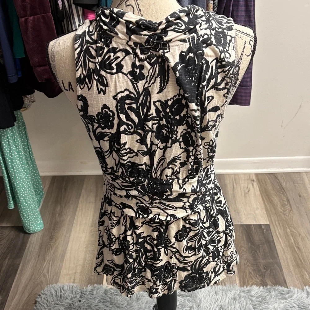 Y2K LOFT Black and Cream Floral Blouse - Picture 2 of 15